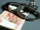 Должник из Новочеркасска пытался решить свои проблемы при помощи взятки