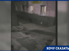 «К дому не подобраться»: жительница Новочеркасска пожаловалась на «пустоголовых» парковщиков