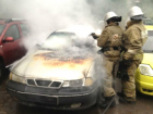 В Новочеркасске неизвестные подожгли автомобиль и скрылись