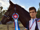 Серебряную медаль в соревнованиях по конкуру взял новочеркасский спортсмен
