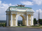 В Новочеркасске отремонтируют Триумфальную арку на спуске Герцена