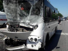 Под Новочеркасском пассажирский автобус врезался в фуру