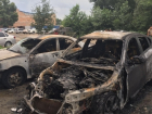В Новочеркасске сожгли три машины в одном дворе