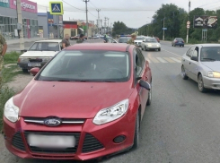 В Новочеркасске на пешеходном переходе сбили пенсионерку