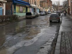 Из-за аварии на водоводе жители центра Новочеркасска остались без воды