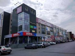 В Новочеркасске приостановили строительство павильонов на проспекте Баклановском и улице Калинина