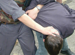 27-летний новочеркасец с тремя подельницами задержаны за сбыт наркотиков 