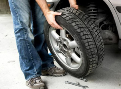Из зимы в лето: новочеркасцам рекомендуют не спешить с заменой зимних шин