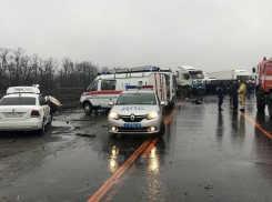 В БСМП Новочеркасска поступили 8 пострадавших в массовом ДТП