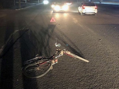 В Новочеркасске юный велосипедист угодил под колеса иномарки