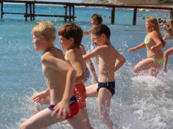 Жителям Новочеркасска возместят половину детской путевки на отдых в Крыму