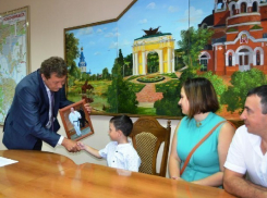 Владимир Путин сделал сюрприз пятилетнему Артему из Новочеркасска