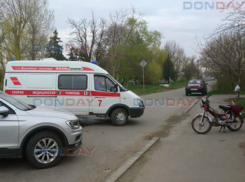 Неуступчивый водитель мопеда пошел на таран внедорожника в Новочеркасске