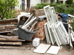 Строительный мусор и старую мебель жителей Новочеркасска обяжут самостоятельно вывозить на свалку