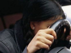 В Новочеркасске автоледи не только лишат прав, но и заставят поработать