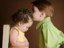 В жаркие выходные новочеркасцы отметят Всемирный день поцелуя, поздравят именинников и моряков