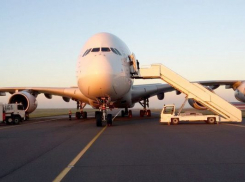 В аэропорту около Новочеркасска экстренно приземлился самолет