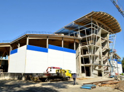 Строительство физкультурного комплекса в Новочеркасске завершат к концу года