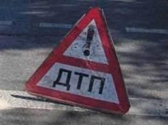 В Новочеркасске водитель иномарки вязл на таран отечественную легковушку