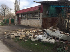 Новочеркасский предприниматель устроил свалку на улице Дачной