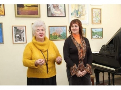 В Новочеркасске открылась «женская» выставка картин