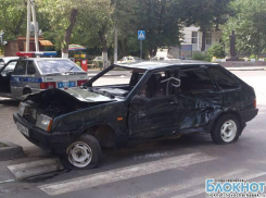 В центре Новочеркасска в серьезном ДТП пострадали 4 человека