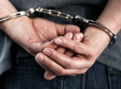Кражу телевизора и личных вещей совершил 33-летний житель Новочеркасска