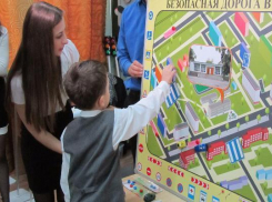 Сотрудники ОГИБДД «Новочеркасское» обучают детей ПДД