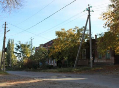 Власти Новочеркасска выделили средства на восстановление дороги на улице Комитетской