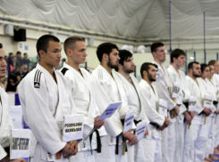 Борцы из Новочеркасска выиграли две медали в турнире памяти атамана Геннадия Недвигина