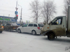 Гололед в Новочеркасске стал причиной серии ДТП