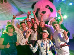 В Новочеркасске выпускники почувствовали себя звездами популярных телепроектов