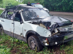 Под Новочеркасском перевернулся ВАЗ-2109