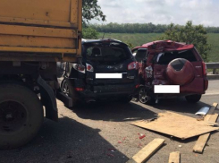 Под Новочеркасском в ДТП пострадали 14 автомобилей