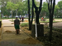 В Новочеркасске продолжается благоустройство парка в микрорайоне Октябрьский 
