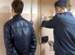 19-летнего парня задержали за две кражи в Новочеркасске