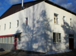 Мэр Новочеркасска явился на встречу с обманутыми детьми-сиротами на улице Центральной