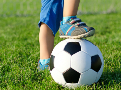 Юные футболисты новочеркасского Ермака победили ростовчан