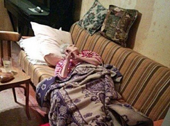 В Новочеркасске разыскиваются родственники умирающей женщины