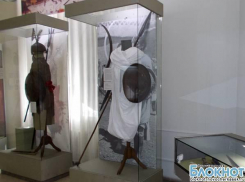 В Новочеркасском музее выставили экспонаты, которые 115 лет не извлекались из хранилища