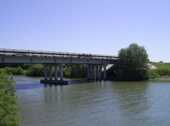 В Новочеркасске рыбаки нашли труп молодого мужчины 