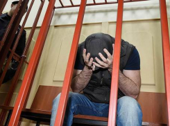 В Новочеркасске мужчина прямо на улице грабил беззащитных женщин