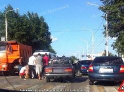 В Новочеркасске на пешеходном переходе ученик сбил женщину