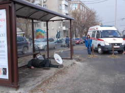 В Новочеркасске на остановке в районе Галинки умер уже третий пожилой человек