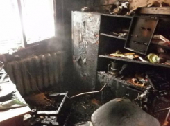 В пожаре в новочеркасской многоэтажке погибла пенсионерка