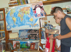 Литературно-творческий конкурс «За 90 дней лета вокруг книжного света» проходит в Новочеркасске