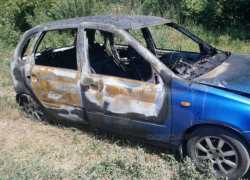 Охваченная пламенем на ходу «Калина» всполошила улицу Дачную в Новочеркасске