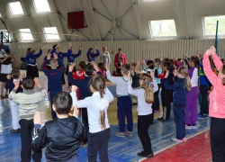 В станице Кривянской младшеклассники провели флешмоб