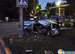 В Новочеркасске «Шевроле-Нива» врезалась в столб – водитель погиб