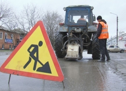 В Новочеркасске начался ямочный ремонт дорог